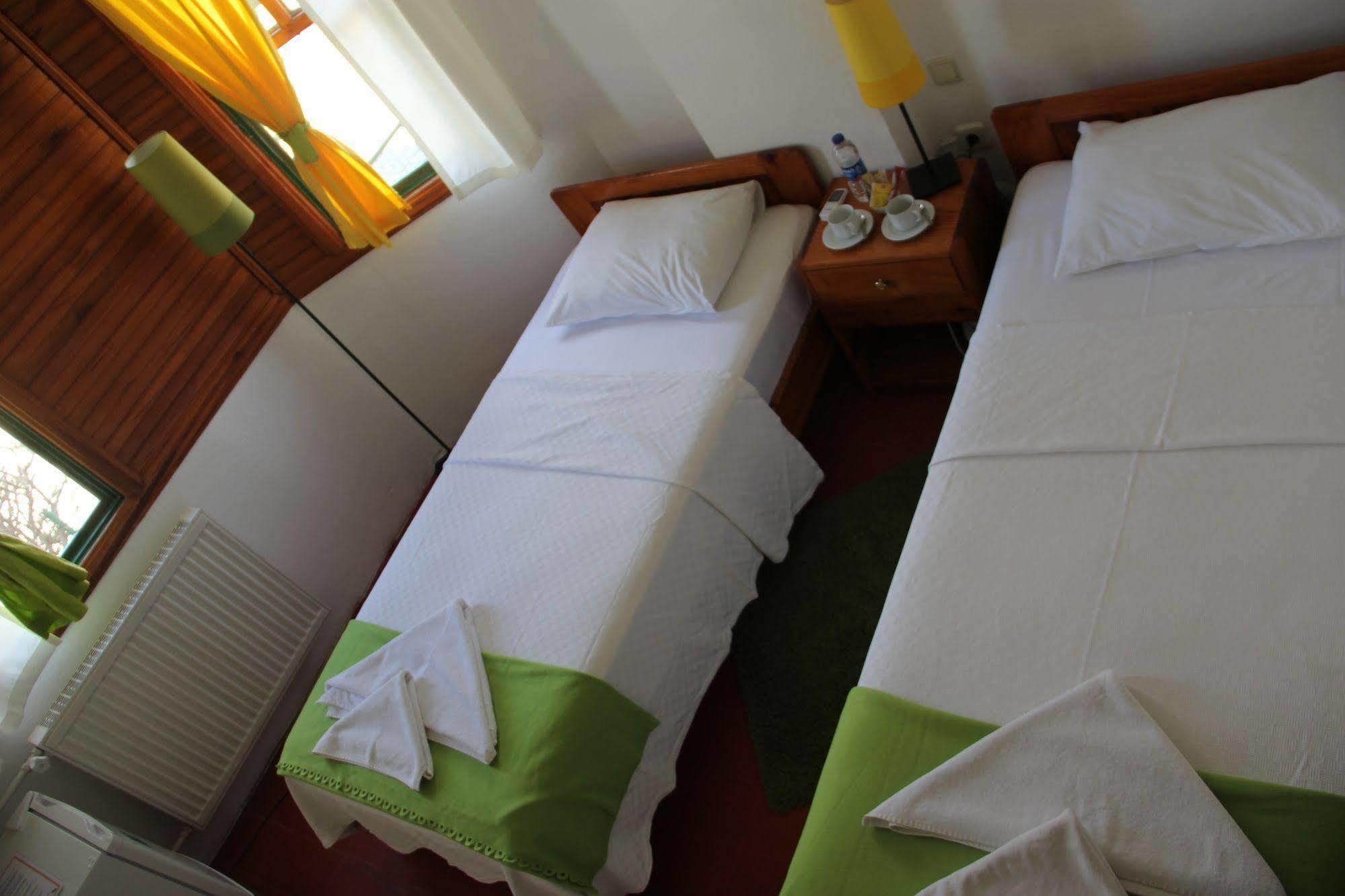 Hotel Caretta Caretta 2*
